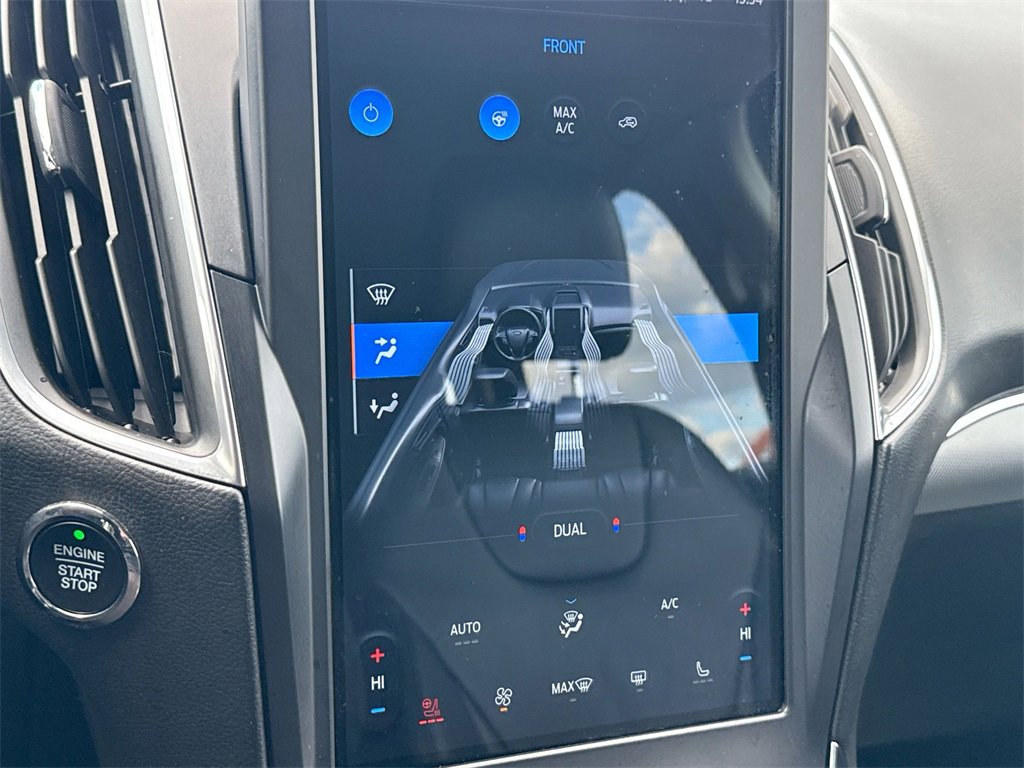 Used 2022 Ford Edge Titanium image 16