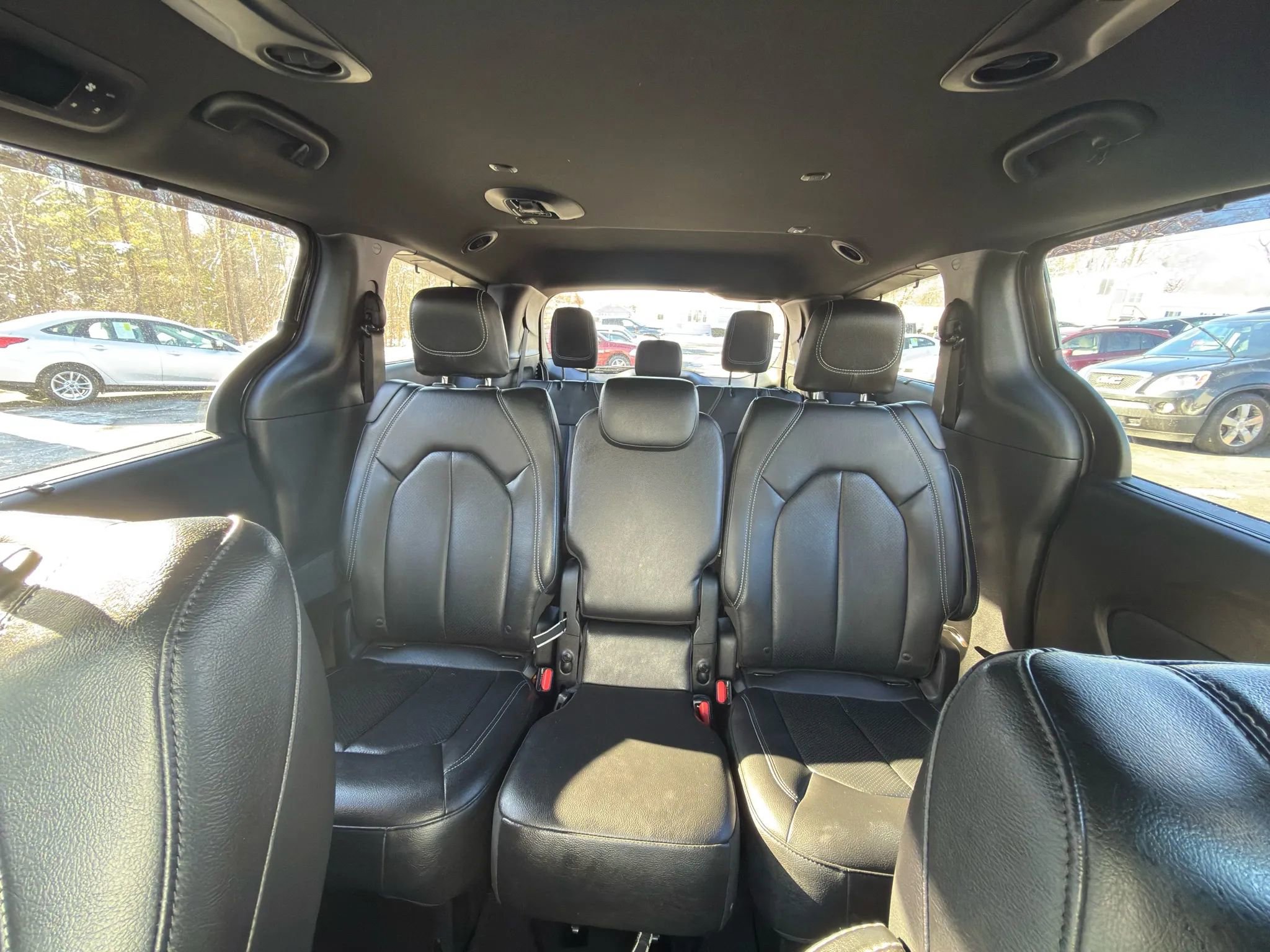 Used 2019 Chrysler Pacifica Touring-L w/ S Appearance Package image 29