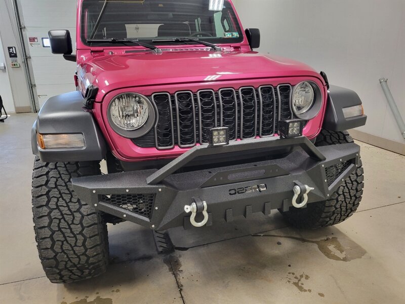 Used 2024 Jeep Wrangler Unlimited Sport AWD/4WD image 15
