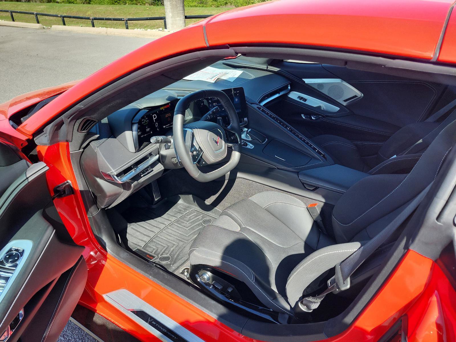 Used 2025 Chevrolet Corvette Stingray Premium Conv w/ Z51 Performance Package image 10