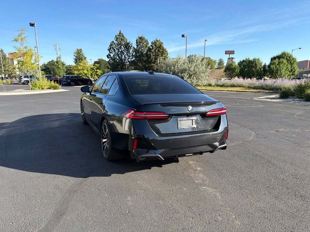 Used 2024 BMW 540i xDrive w/ Premium Package AWD/4WD image 3