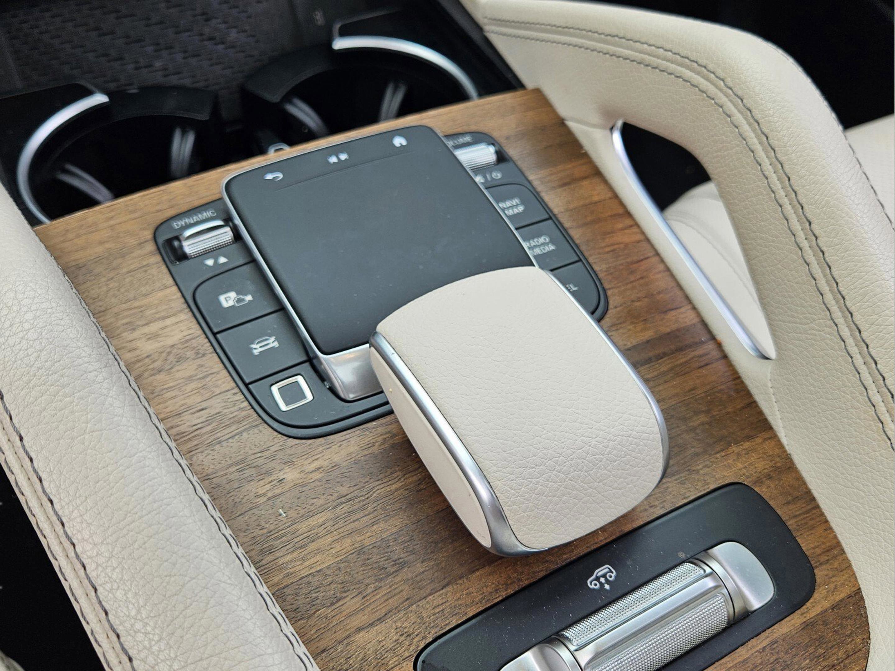 Used 2025 Mercedes-Benz GLS 450 4MATIC image 27