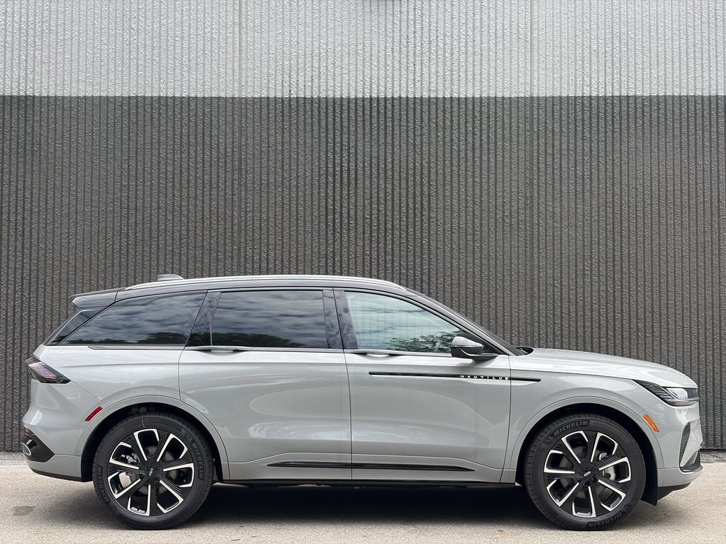 New 2026 Lincoln Nautilus Reserve AWD/4WD image 8