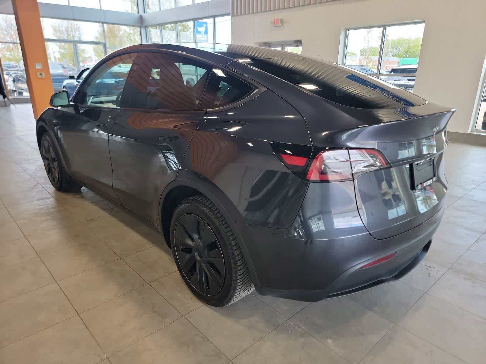 Used 2025 Tesla Model Y Long Range AWD/4WD image 10