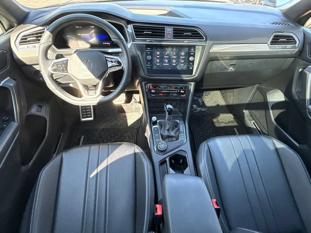 Used 2024 Volkswagen Tiguan SE R-Line AWD/4WD image 19