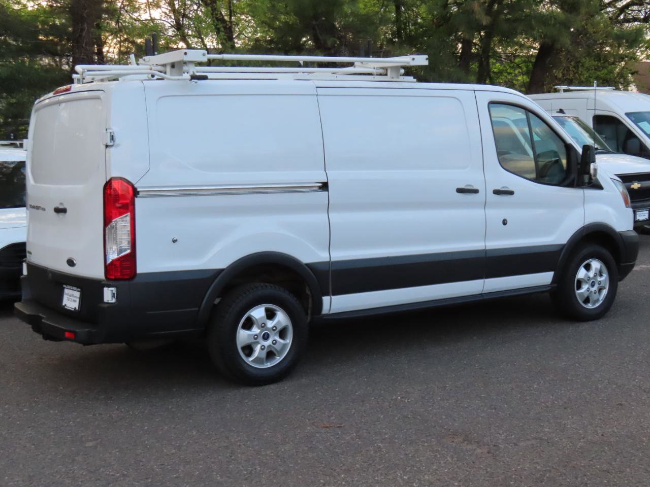 Used 2018 Ford Transit 250 130 Low Roof RWD image 21