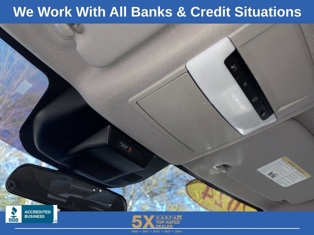 Used 2024 Nissan Rogue S image 24