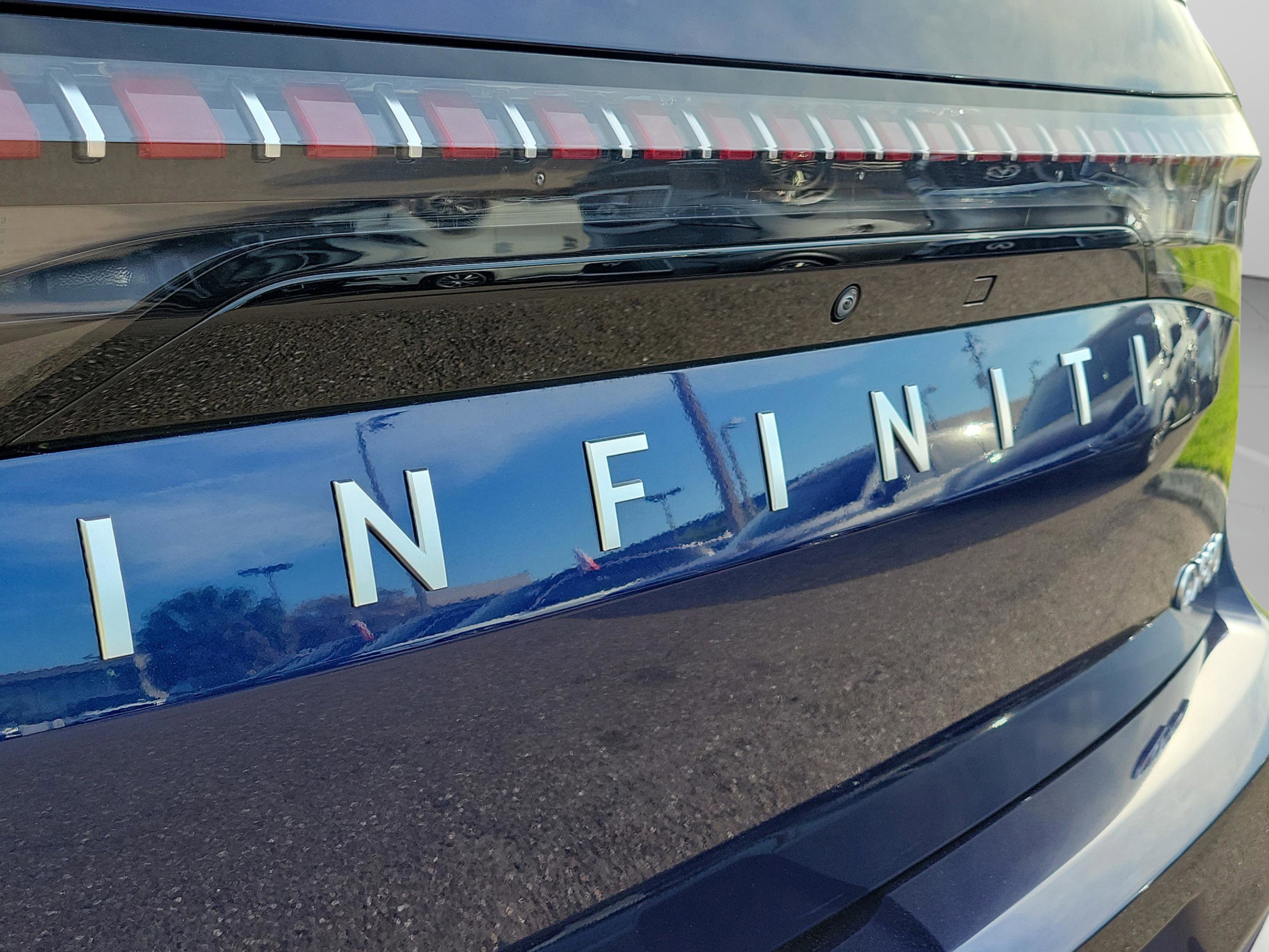 Used 2025 INFINITI QX80 Luxe image 30