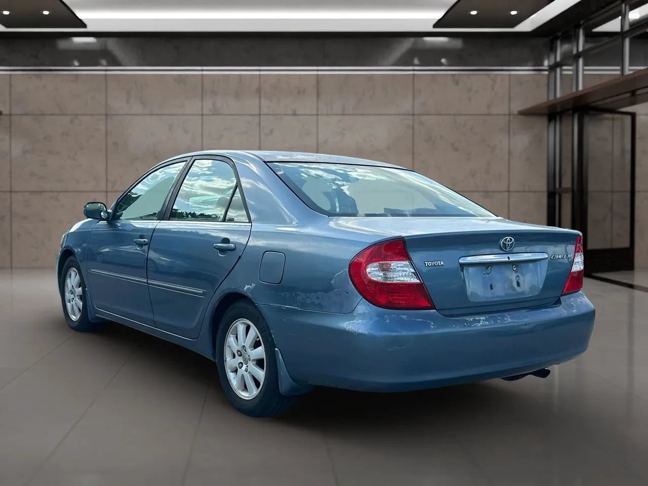 Used 2002 Toyota Camry XLE FWD image 2