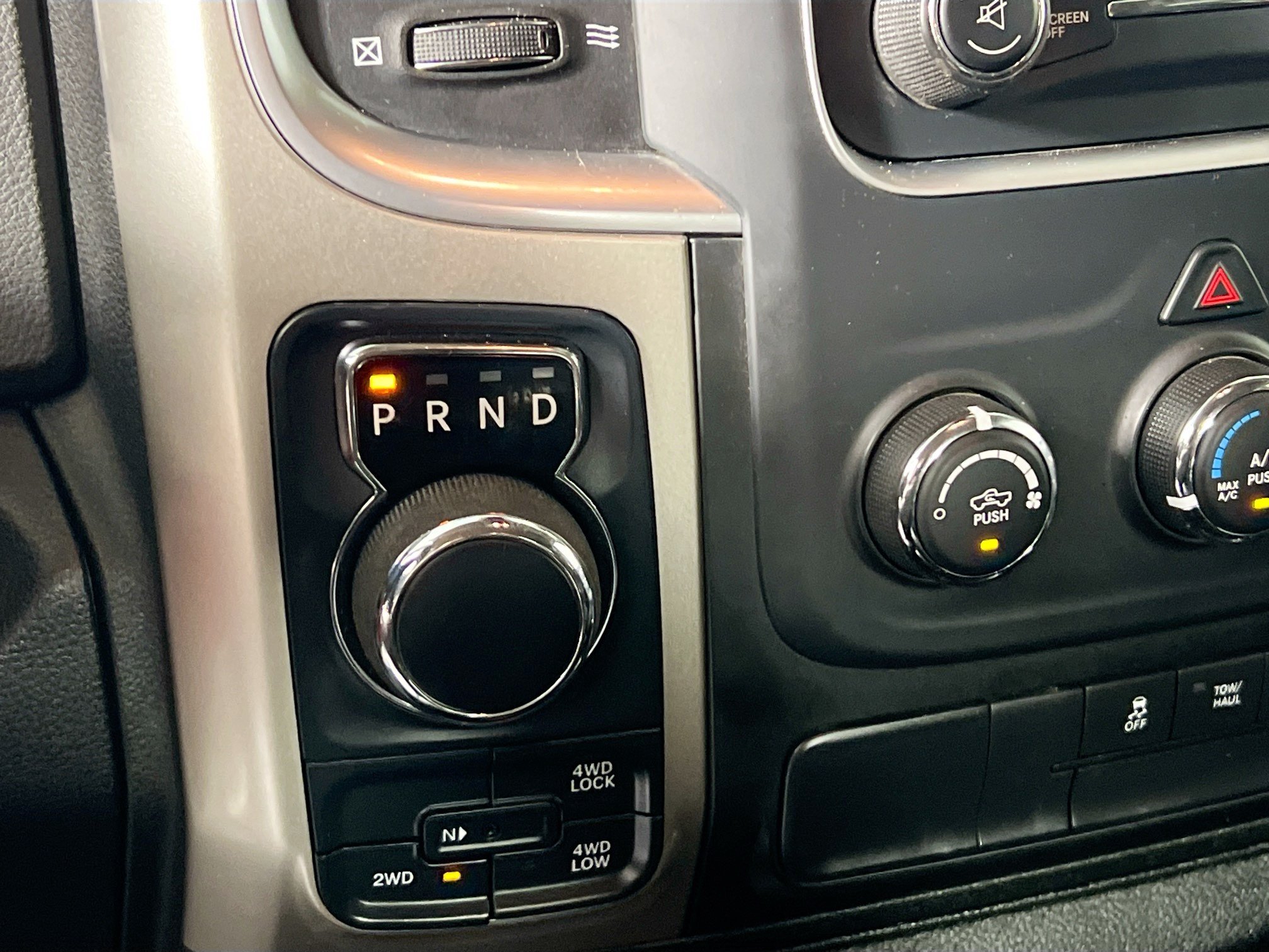 Used 2019 RAM 1500 Classic SLT AWD/4WD image 24