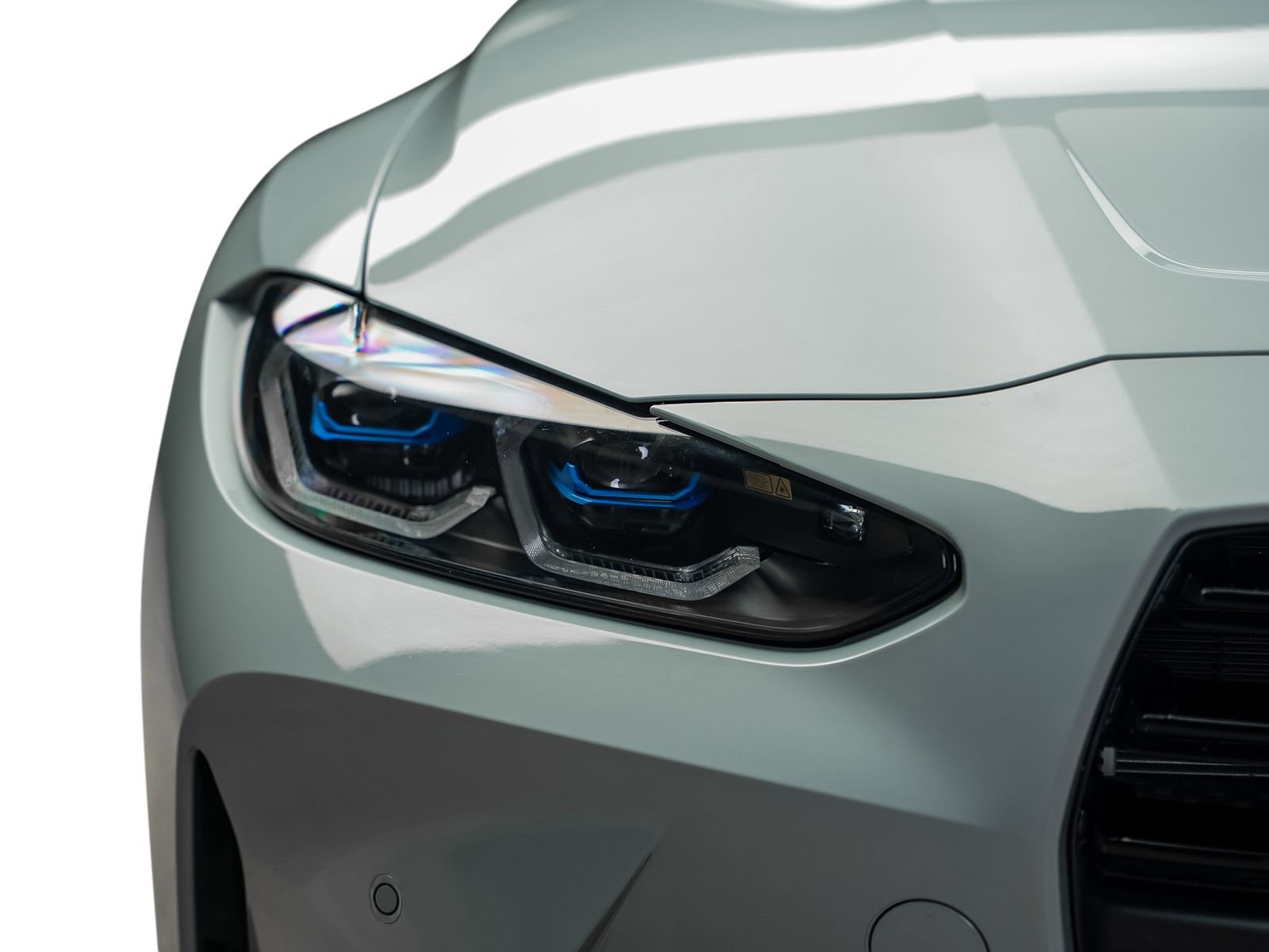 Used 2021 BMW M4 Coupe w/ M Carbon Exterior Package RWD image 3