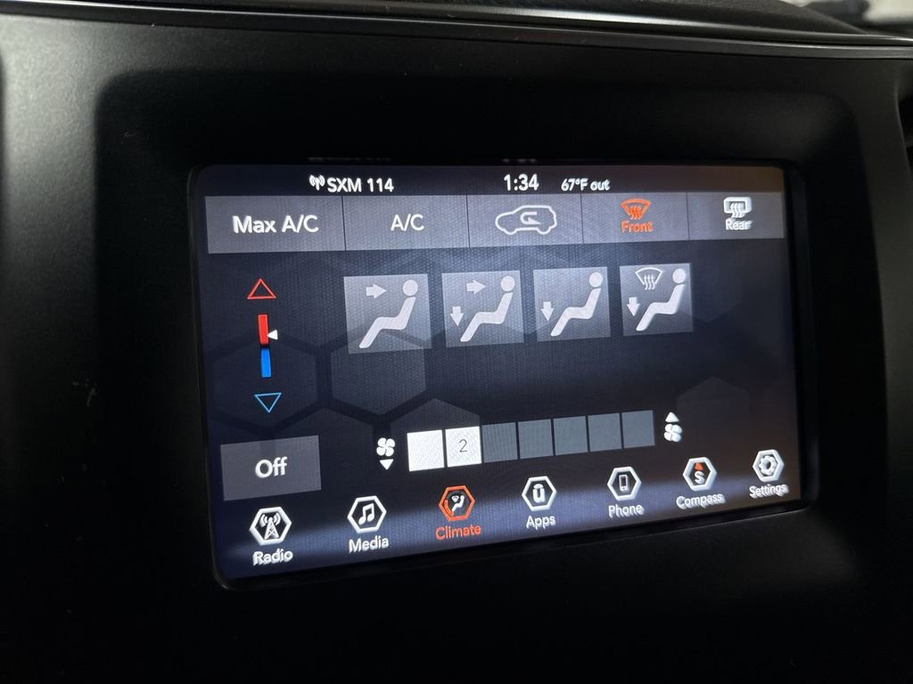 Used 2020 Jeep Cherokee Latitude Plus image 15