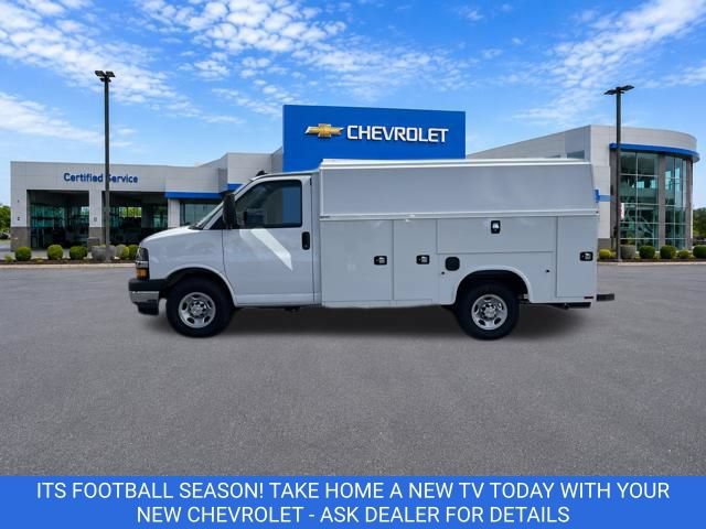 New 2025 Chevrolet Express 3500 w/ Power Convenience Package RWD image 4