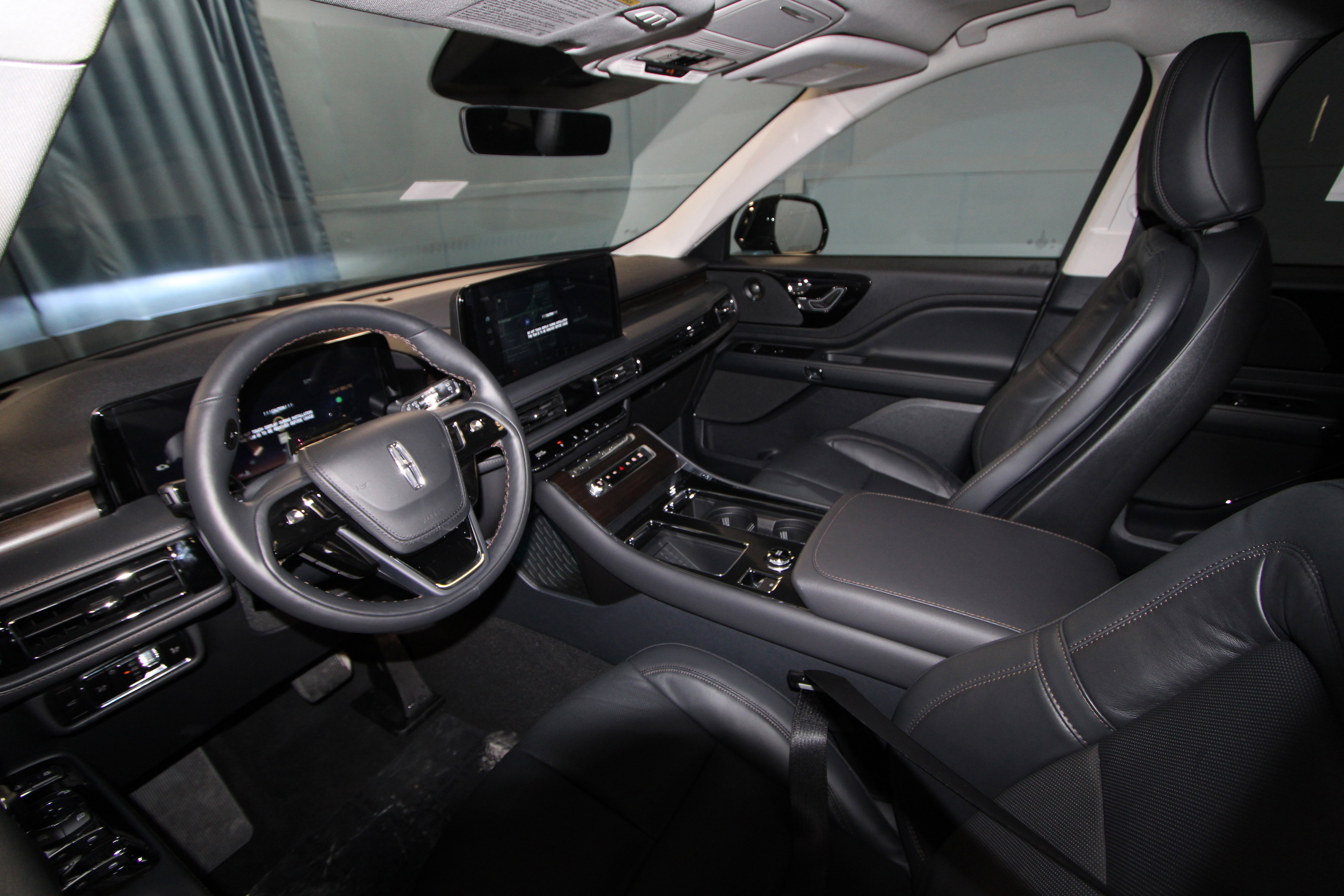 New 2026 Lincoln Aviator Reserve image 2