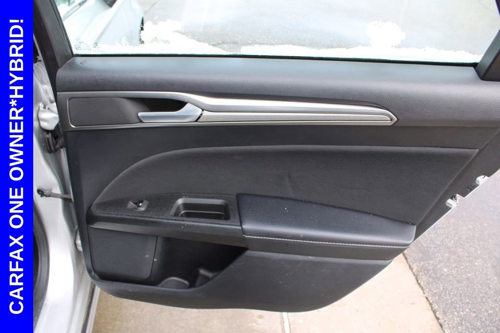 Used 2019 Ford Fusion SE FWD image 24