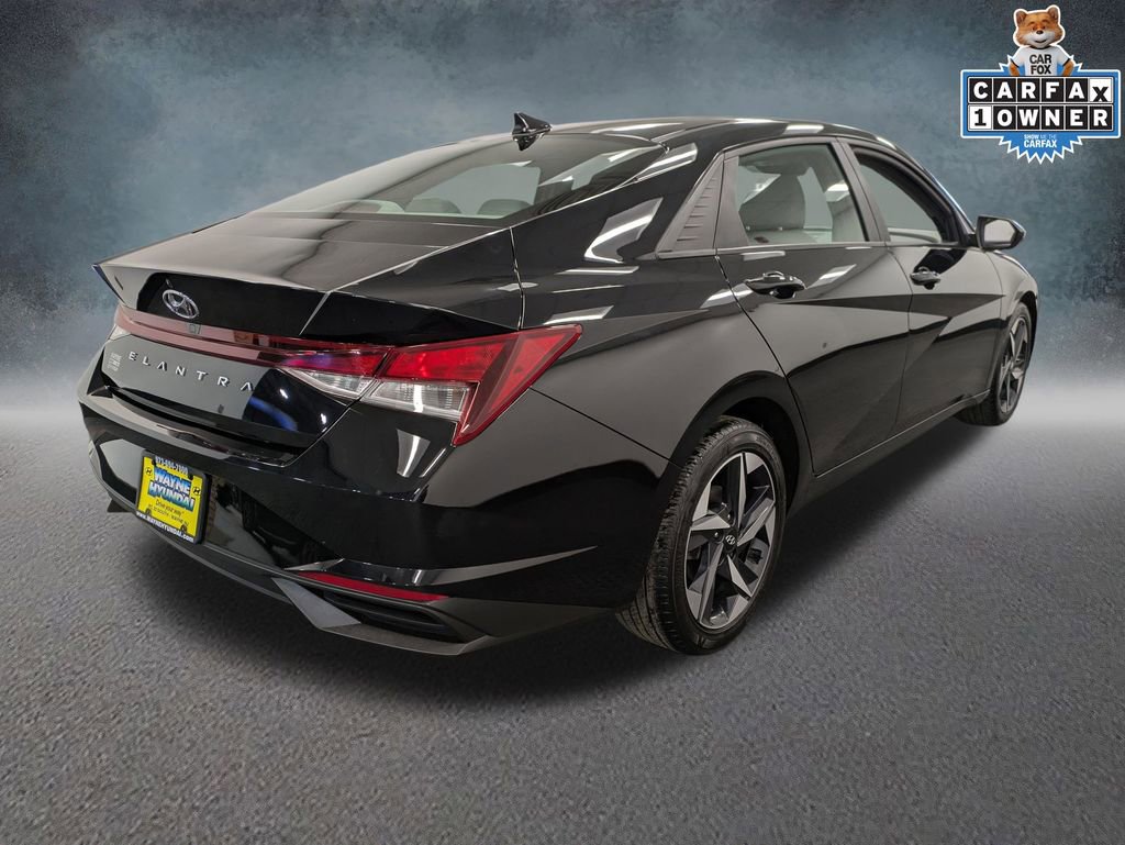 Used 2023 Hyundai Elantra SEL w/ Convenience Package image 4