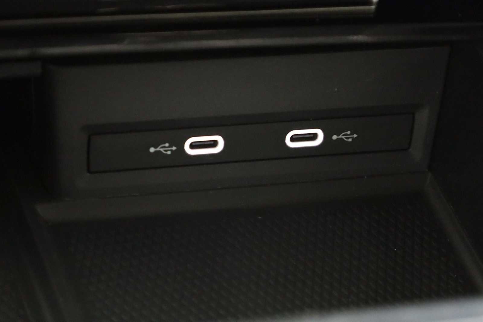 Used 2024 Volkswagen Atlas SE image 31