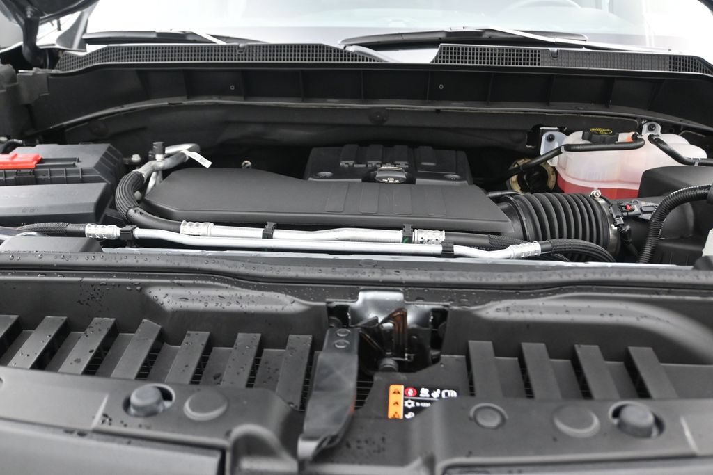 Used 2026 Chevrolet Silverado 1500 Custom RWD image 17