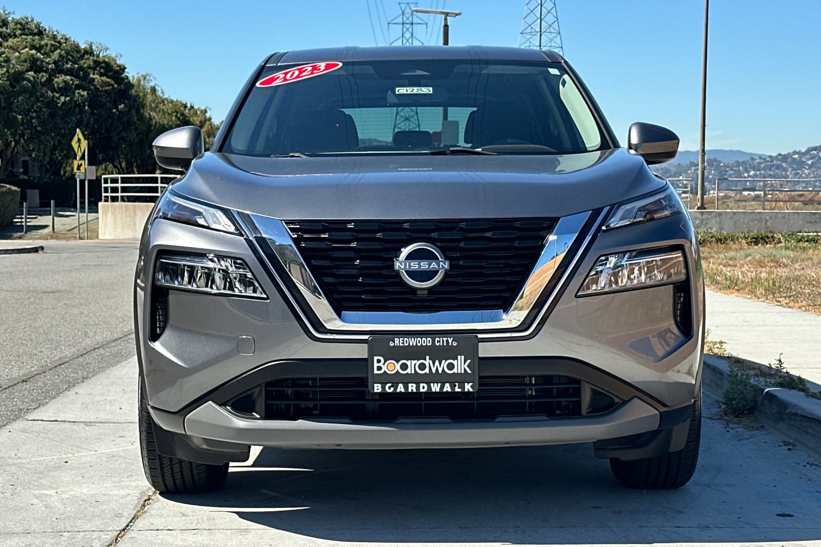 Used 2023 Nissan Rogue SV FWD image 9