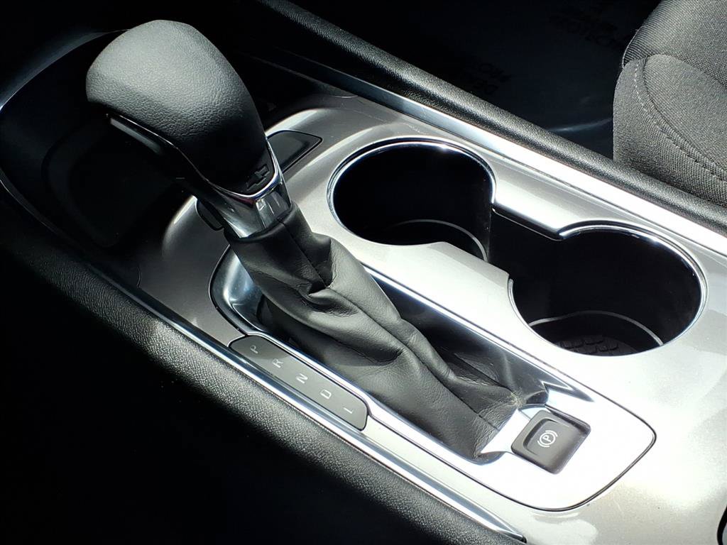 Used 2022 Chevrolet Malibu LT FWD image 9
