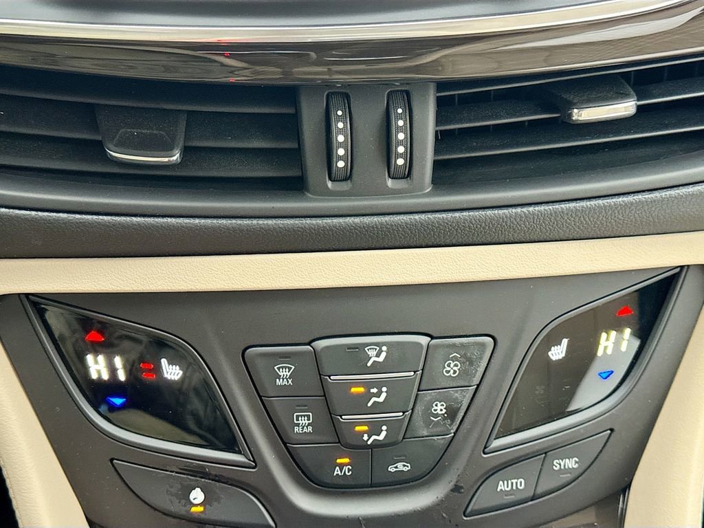 Used 2019 Buick Envision Premium image 19