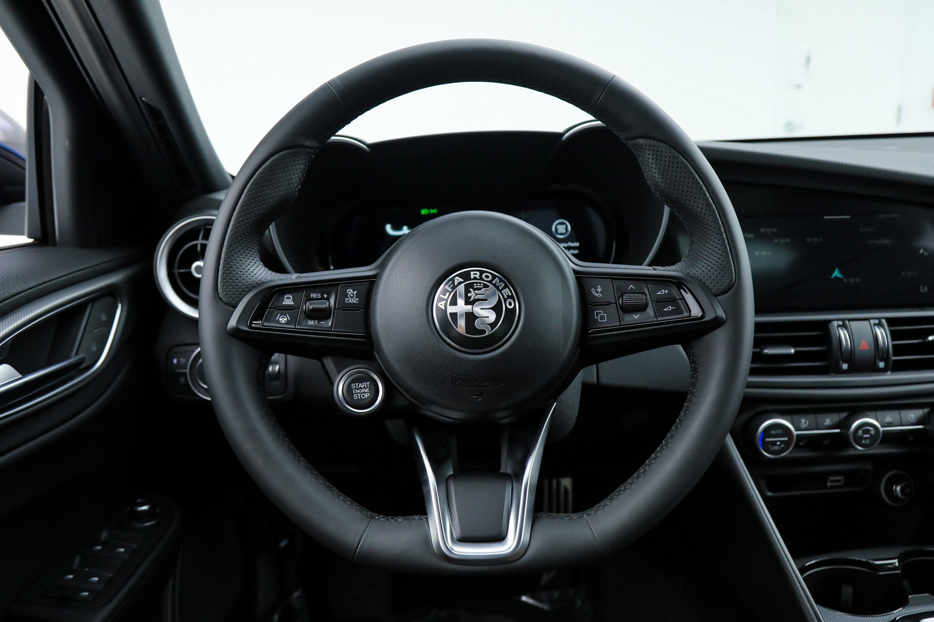 New 2026 Alfa Romeo Giulia w/ Driving Assist Package RWD image 18