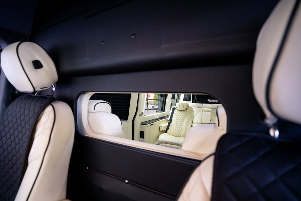 Used 2019 Mercedes-Benz Sprinter 170 image 27