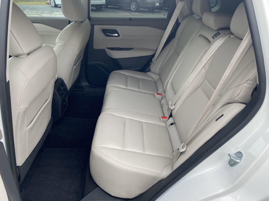 Used 2021 Nissan Rogue SL image 6