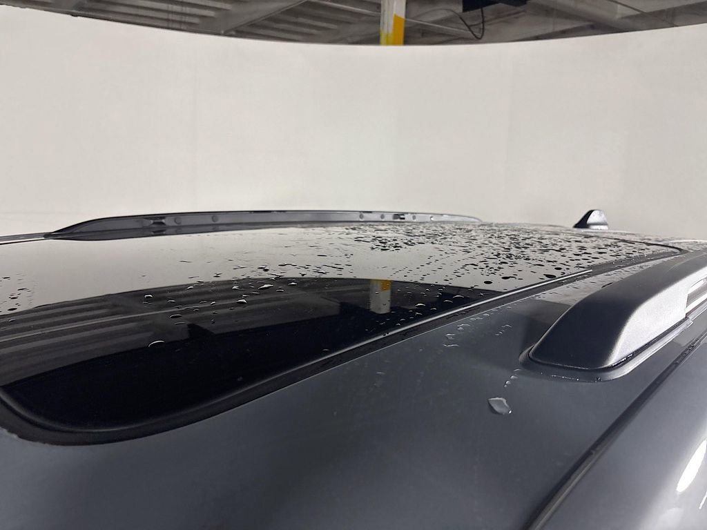 New 2025 Jeep Grand Cherokee Limited w/ Luxury Tech Group II image 19