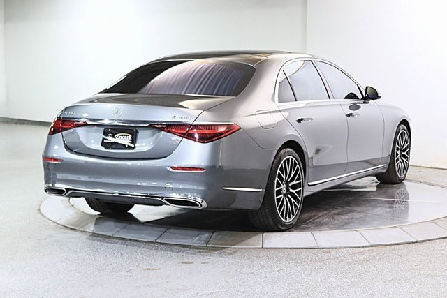 Used 2022 Mercedes-Benz S 580 4MATIC Sedan w/ Rear Seat Package image 14