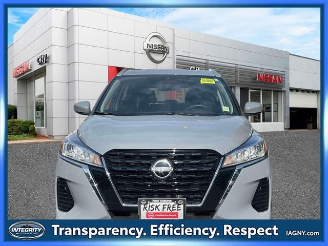 Certified 2023 Nissan Kicks SV FWD image 2