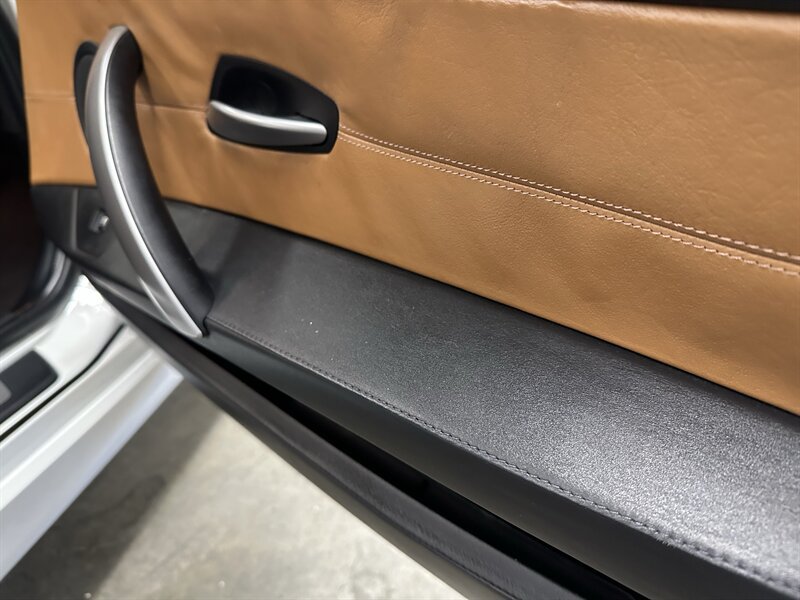Used 2007 BMW Z4 3.0si RWD image 32