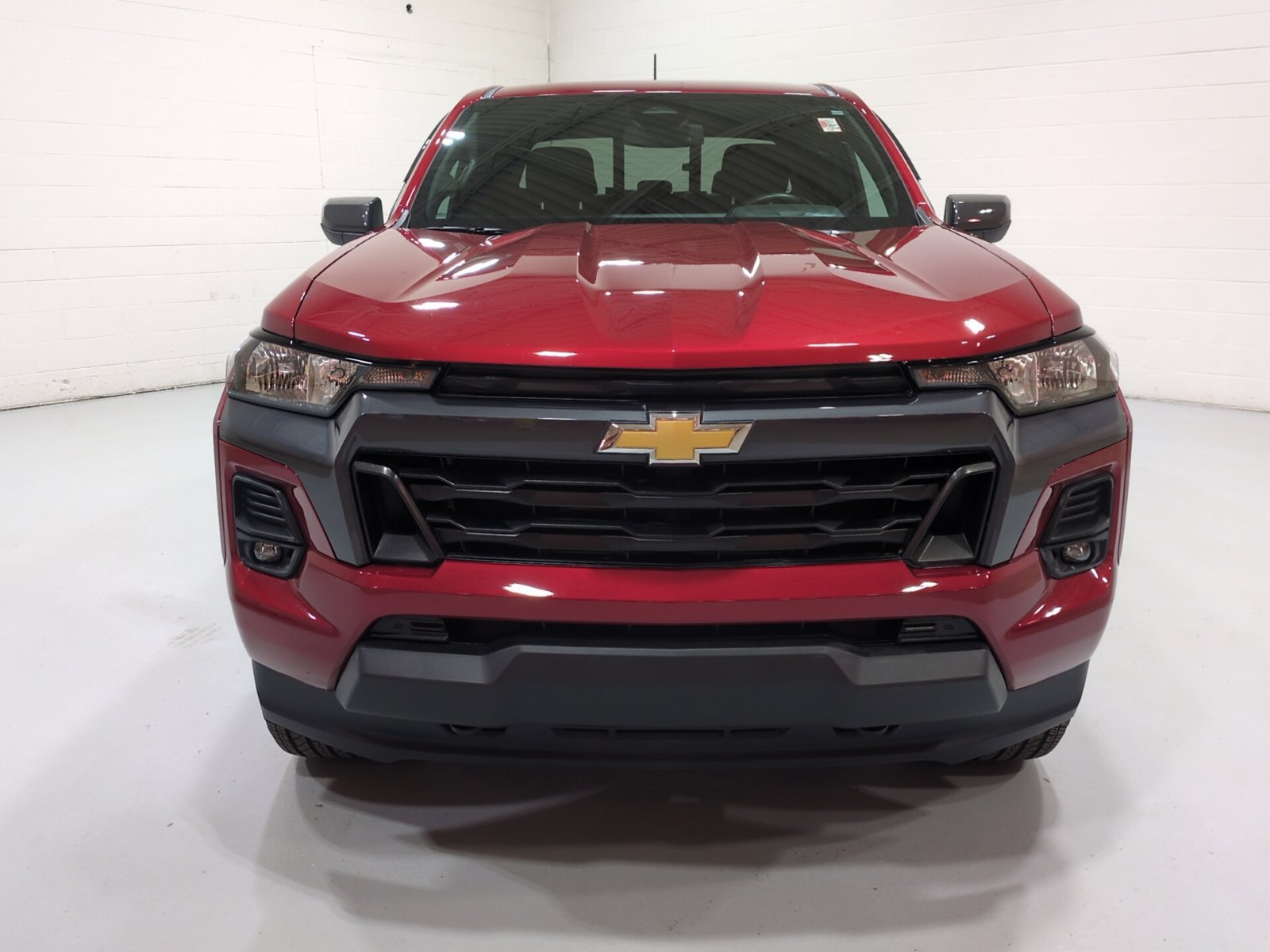 Used 2024 Chevrolet Colorado LT w/ LT Convenience Package II AWD/4WD image 8