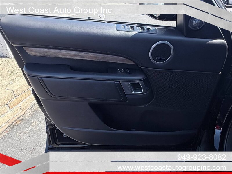 Used 2018 Land Rover Discovery HSE Luxury AWD/4WD image 22