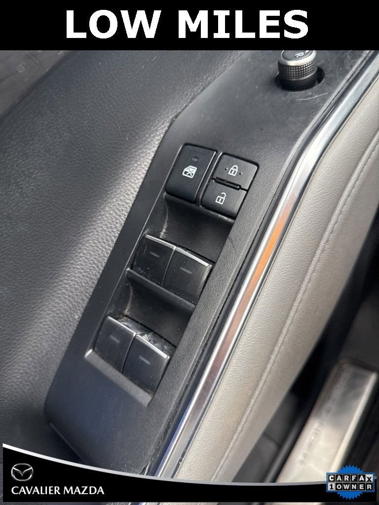 Used 2022 Toyota Highlander Limited image 9