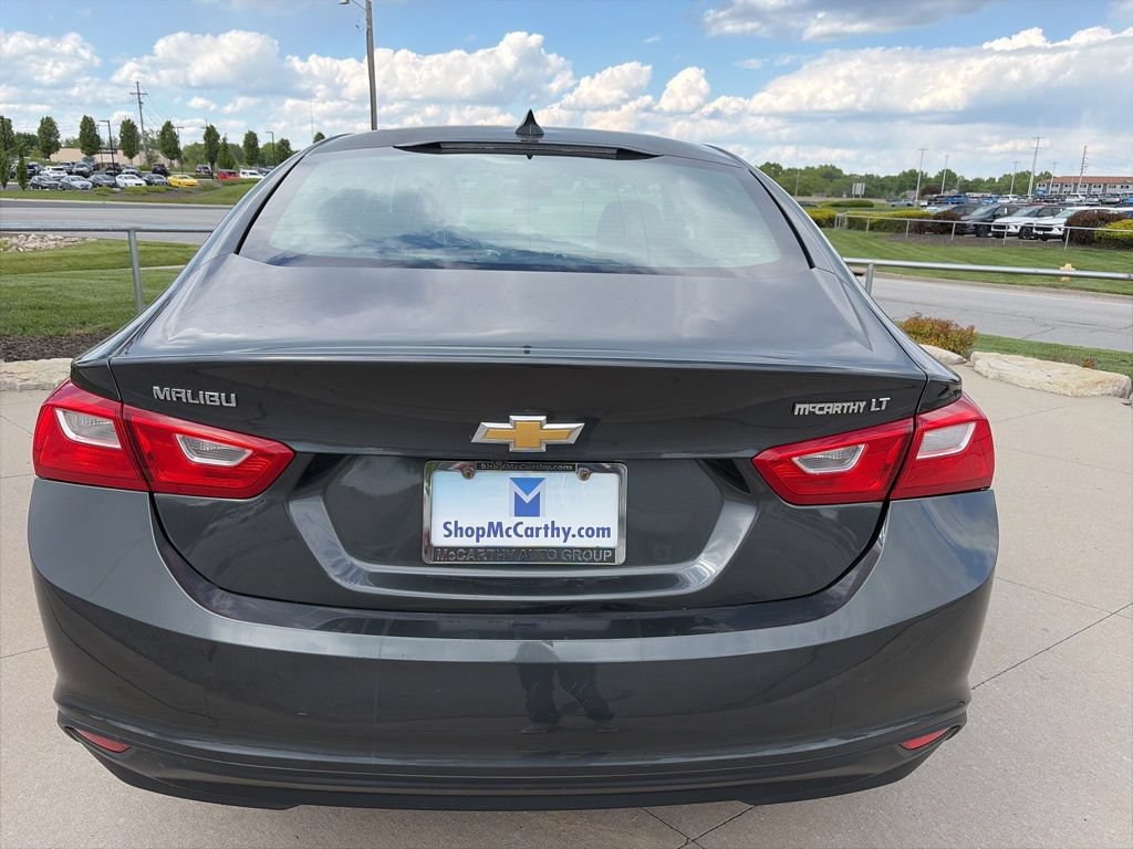 Used 2016 Chevrolet Malibu LT FWD image 12