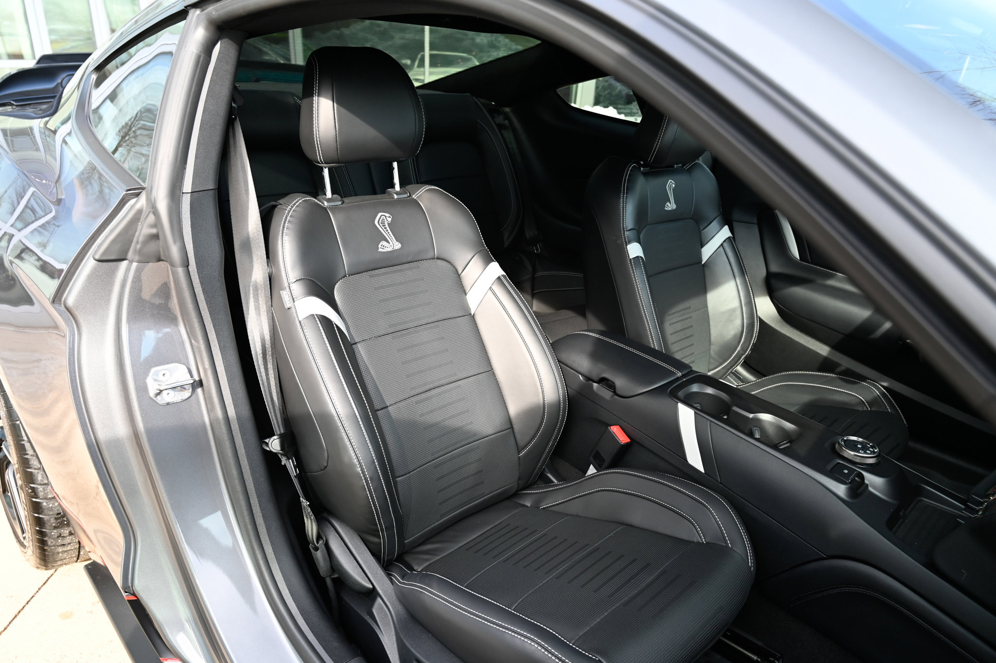 Used 2021 Ford Mustang Shelby GT500 w/ Technology Package image 41