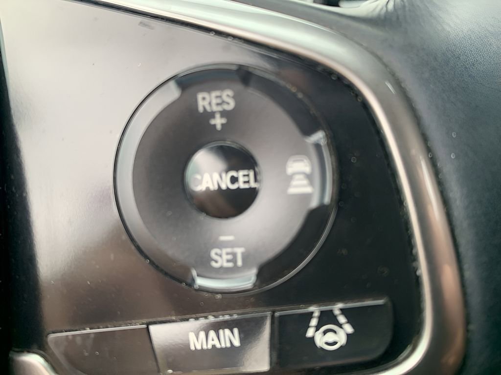 Used 2018 Honda CR-V Touring image 27