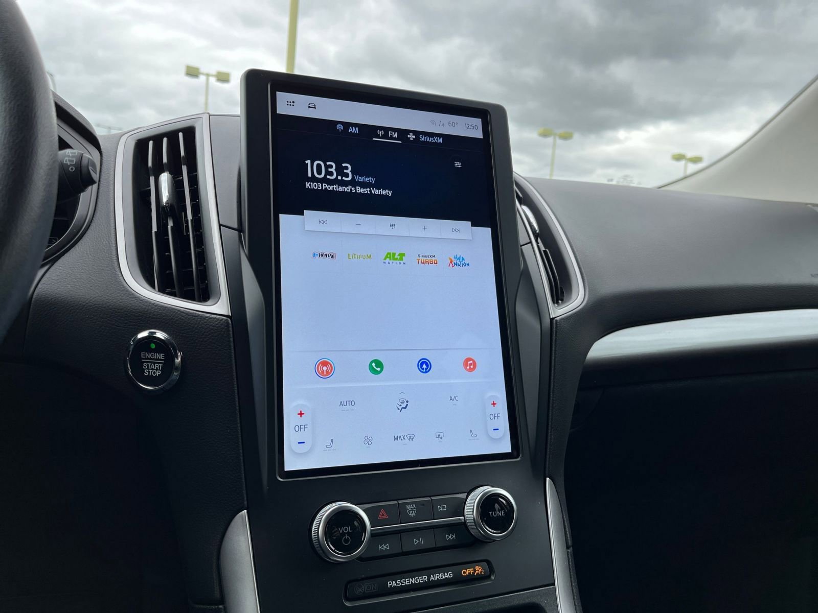 Used 2024 Ford Edge SEL image 23