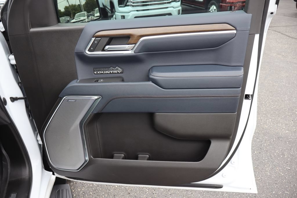 Used 2023 Chevrolet Silverado 1500 High Country w/ High Country Premium Package AWD/4WD image 26