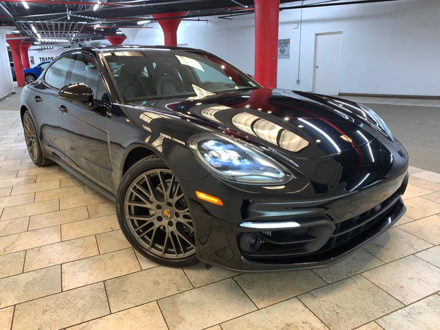 Used 2023 Porsche Panamera 4 Platinum Edition w/ Assistance Package image 2