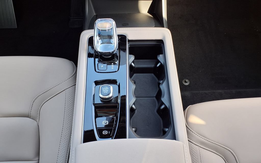 New 2026 Volvo XC90 T8 Plus w/ Protection Package Premier AWD/4WD image 23