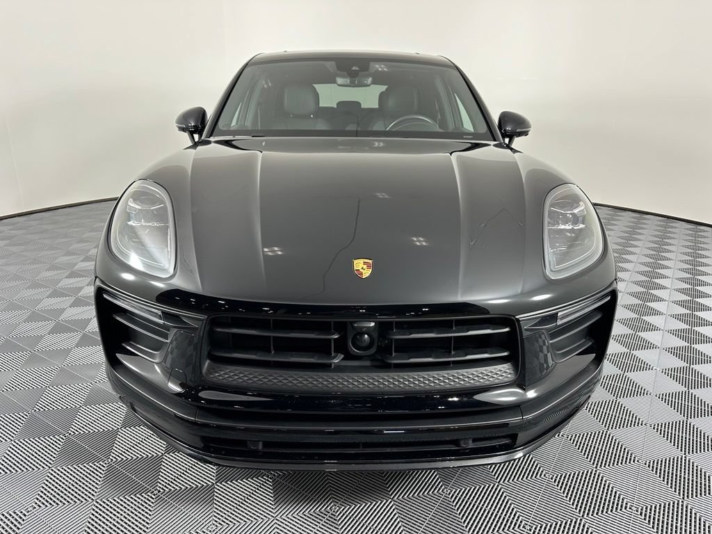 Certified 2025 Porsche Macan w/ Premium Package Plus AWD/4WD image 8