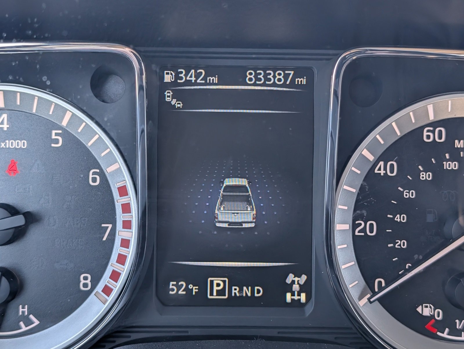 Used 2017 Nissan Titan SL image 11