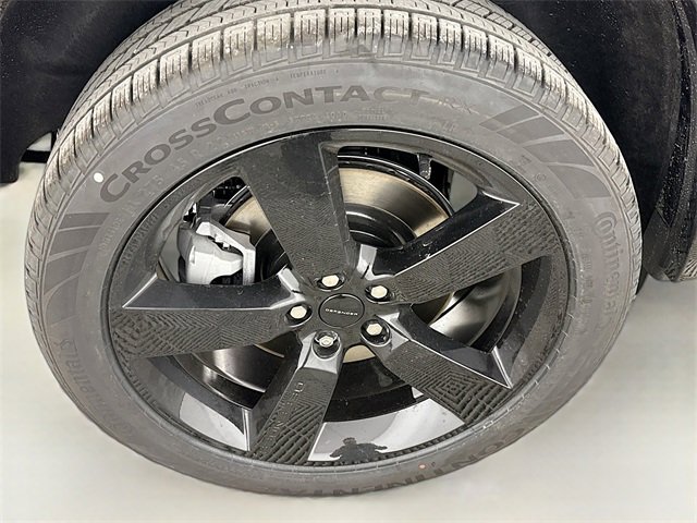 New 2026 Land Rover Defender 110 X-Dynamic SE image 33