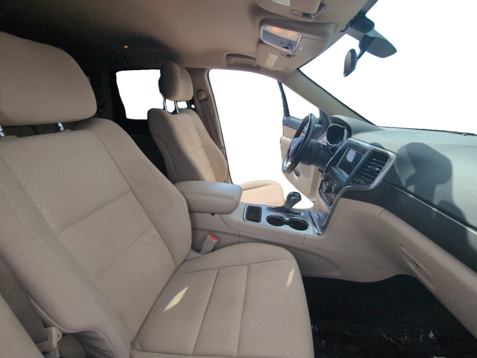 Used 2018 Jeep Grand Cherokee Laredo AWD/4WD image 17
