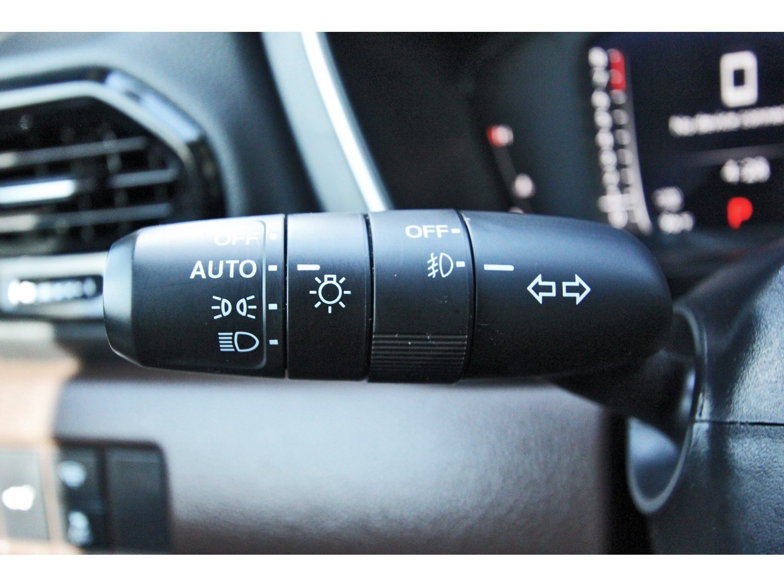 Used 2024 Honda Pilot Elite image 17