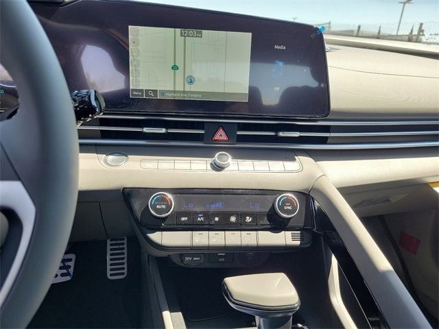 New 2025 Hyundai Elantra SEL image 10