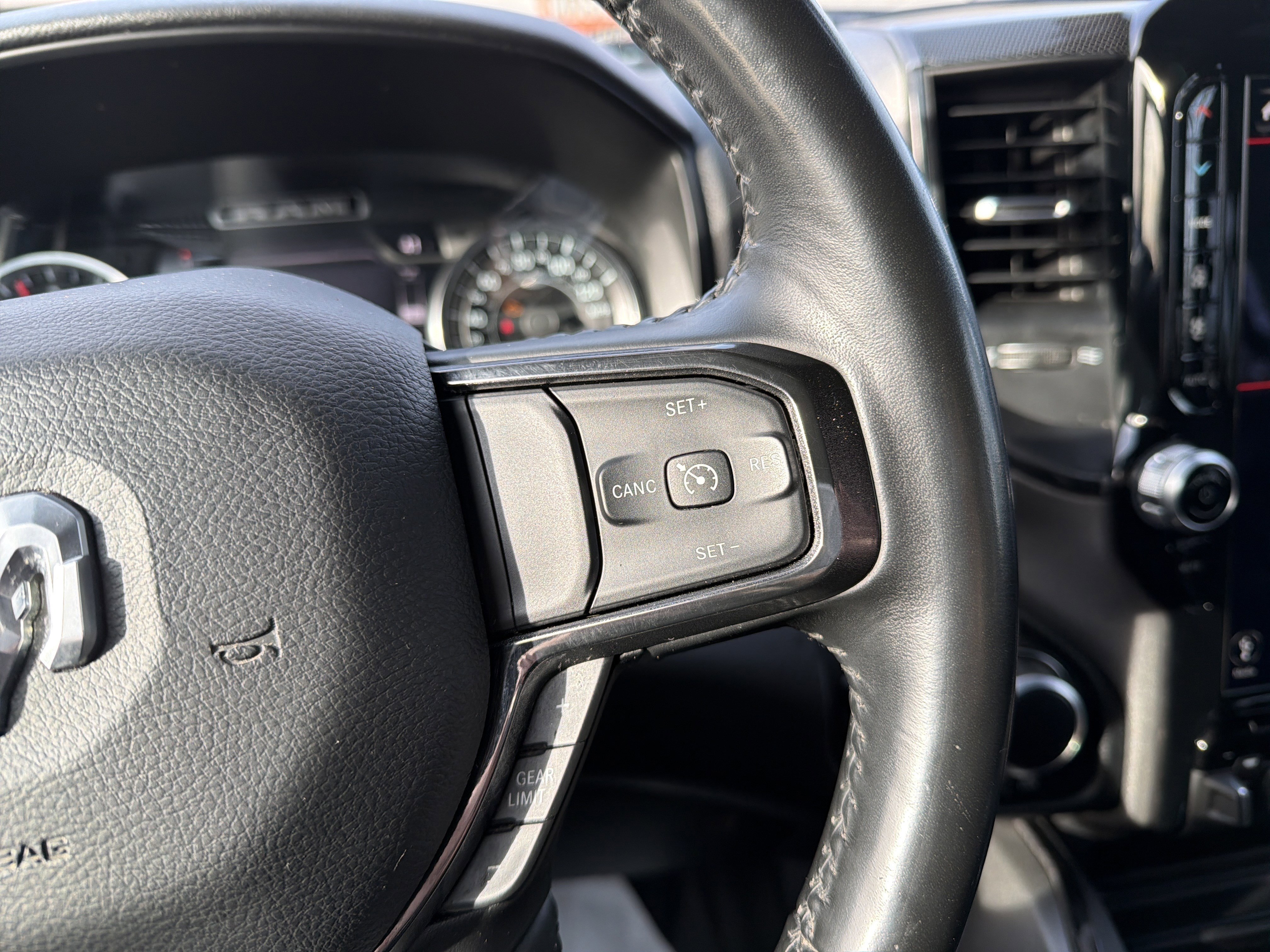 Used 2021 RAM 1500 Big Horn w/ Built-to-serve Edition image 22