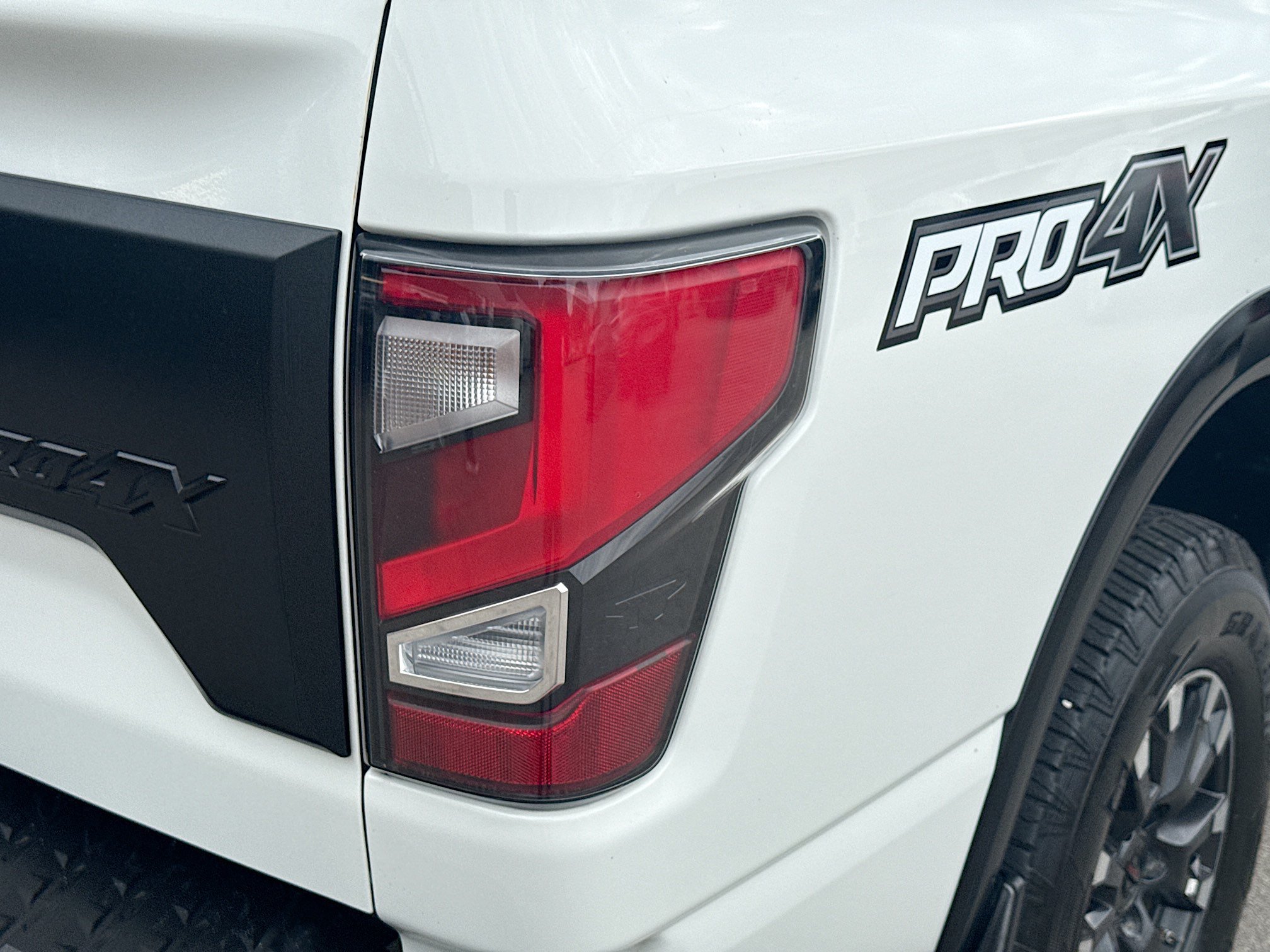 Used 2021 Nissan Titan PRO-4X w/ Pro-4x Utility Package AWD/4WD image 28